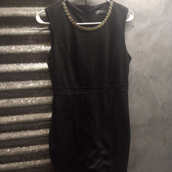 Black Dress - Picture 2 of 6